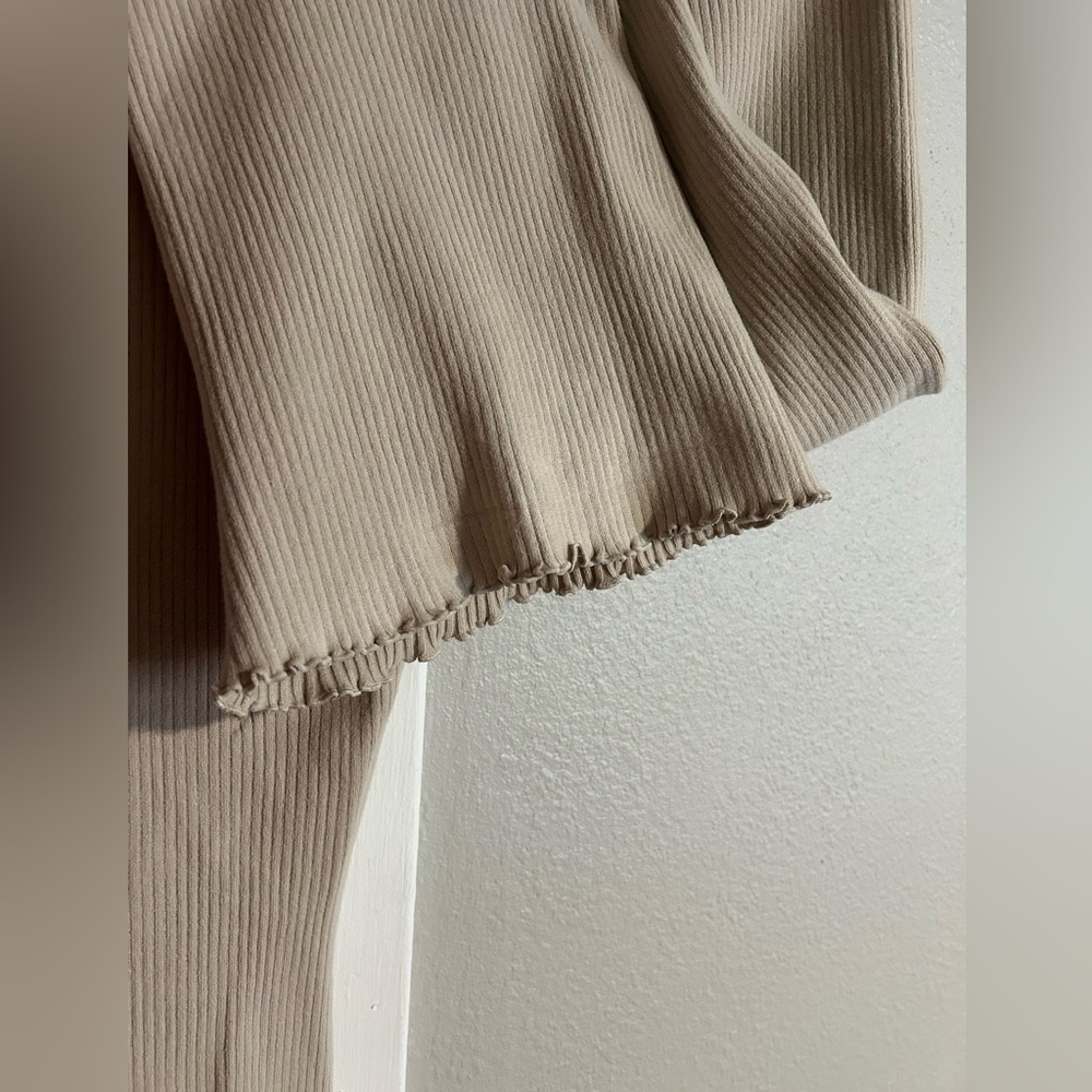 Good American L/XL Flared Beige Ribbed Pants w Elastic Waist and detailed hem - Picture 9 of 13